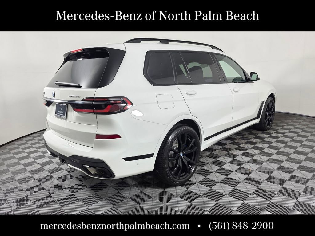 Used 2024 BMW X7 xDrive40i w/ M Sport Package image 6