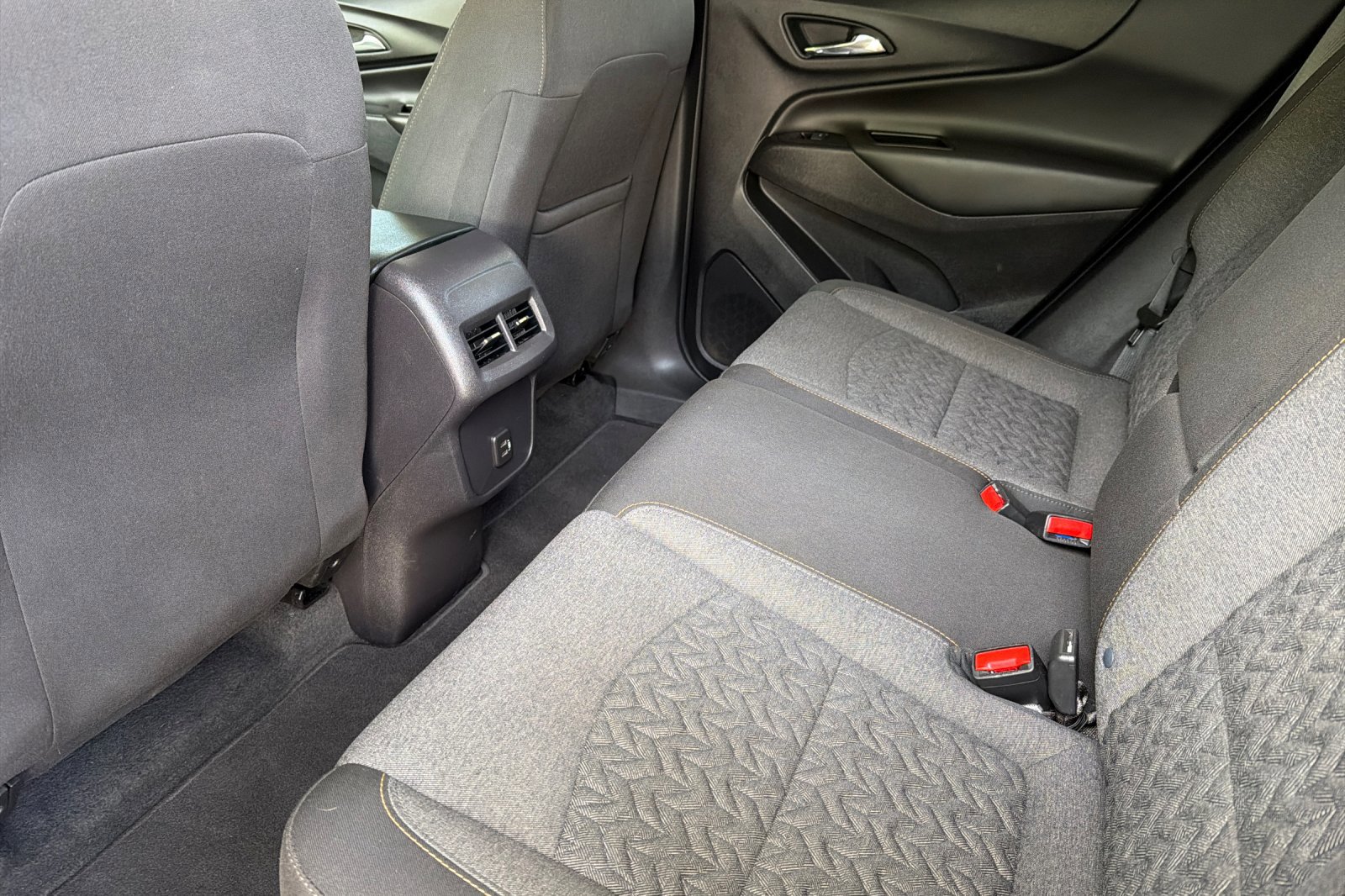 Used 2024 Chevrolet Equinox LT AWD/4WD image 12