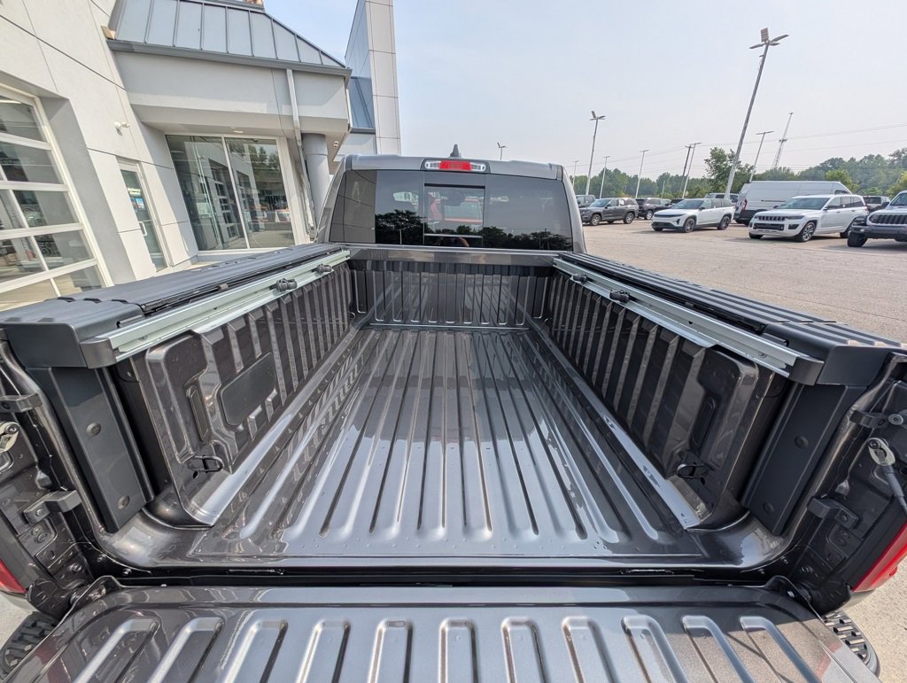 New 2026 RAM 1500 4x4 Crew Cab image 11
