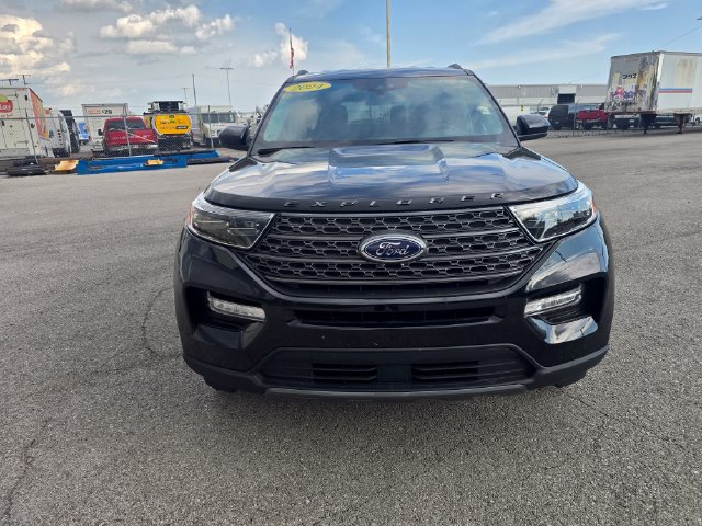 Used 2024 Ford Explorer XLT w/ Equipment Group 202A AWD/4WD image 9