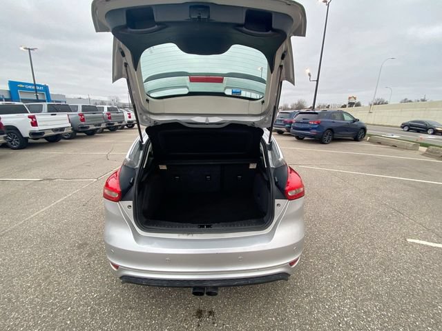 Used 2015 Ford Focus SE w/ SE Sport Package FWD image 30