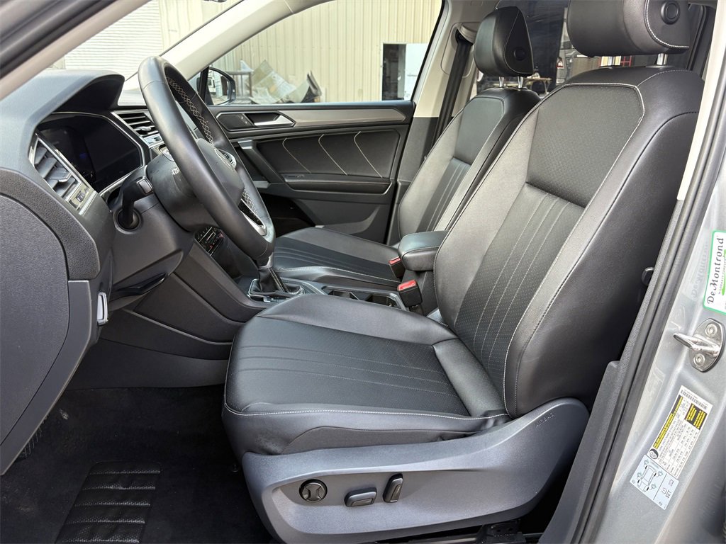 Used 2022 Volkswagen Tiguan SE image 12