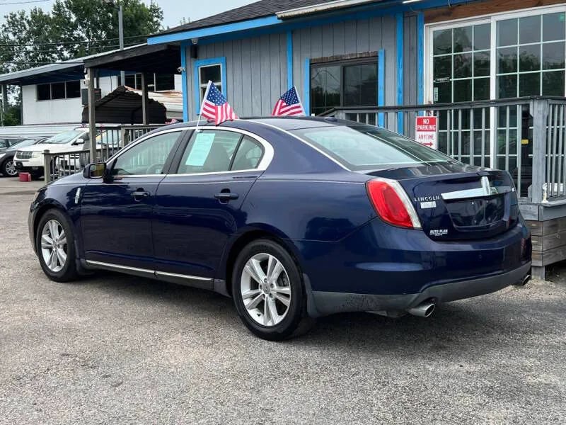 Used 2011 Lincoln MKS FWD image 8