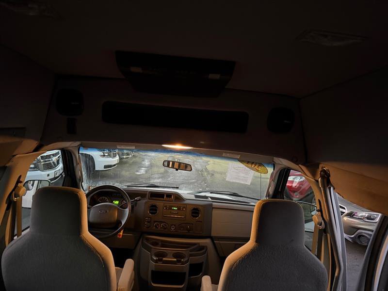 Used 2010 Ford E-250 and Econoline 250 Extended image 25