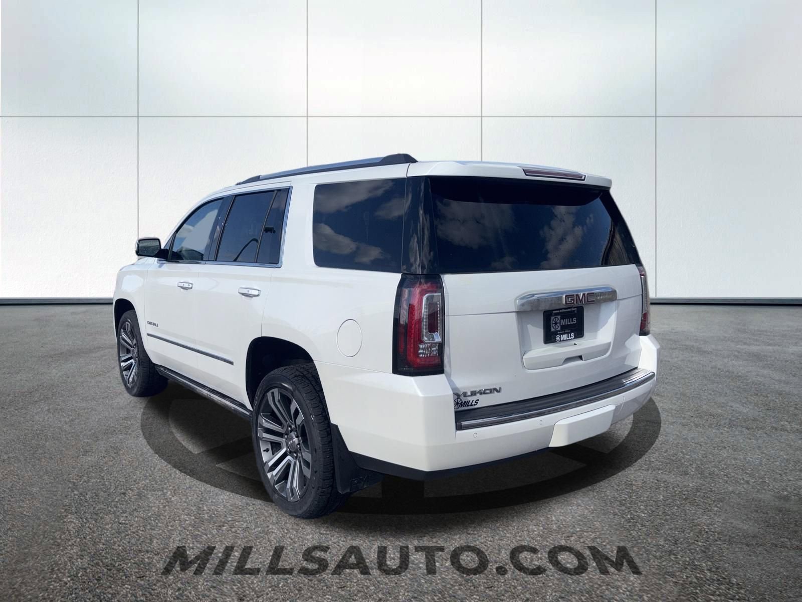 Used 2019 GMC Yukon Denali w/ Denali Ultimate Package image 9