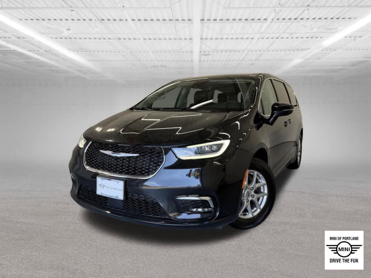Used 2023 Chrysler Pacifica Touring-L FWD 360° Tour