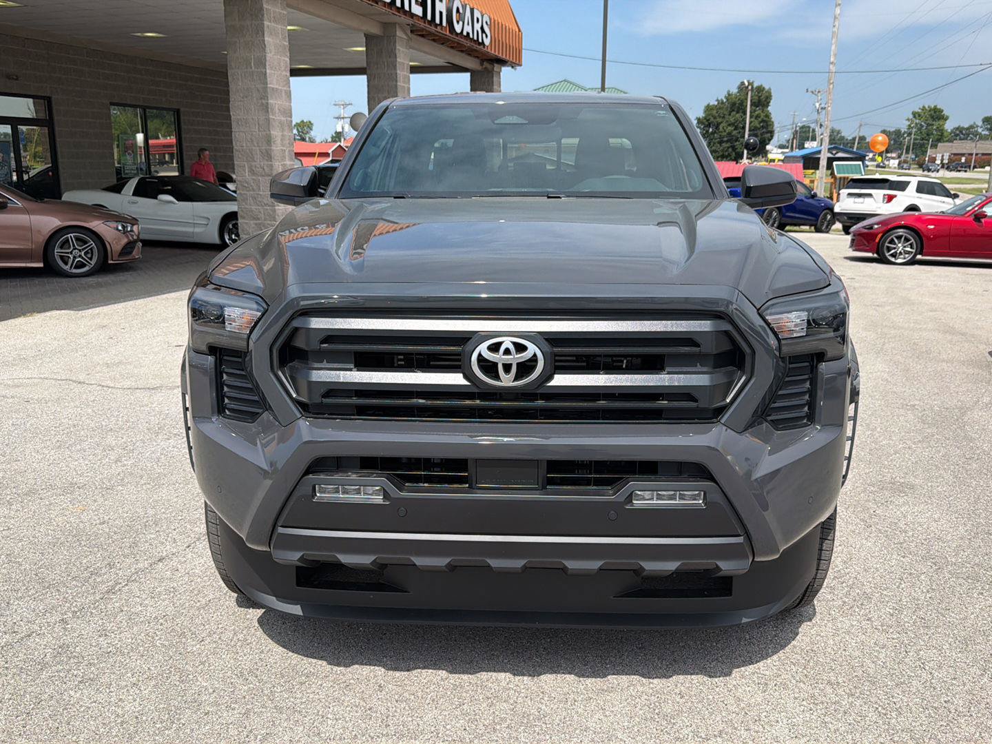 Used 2026 Toyota Tacoma SR5 AWD/4WD image 8