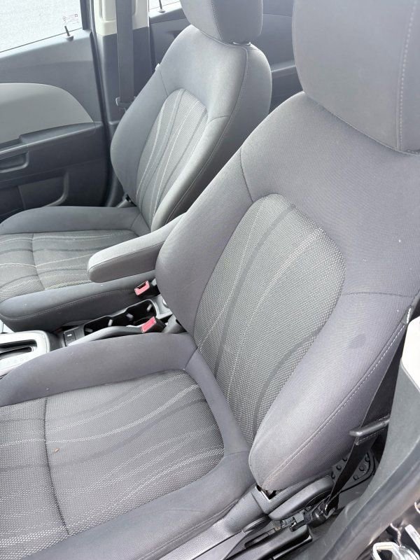 Used 2017 Chevrolet Sonic LT image 10