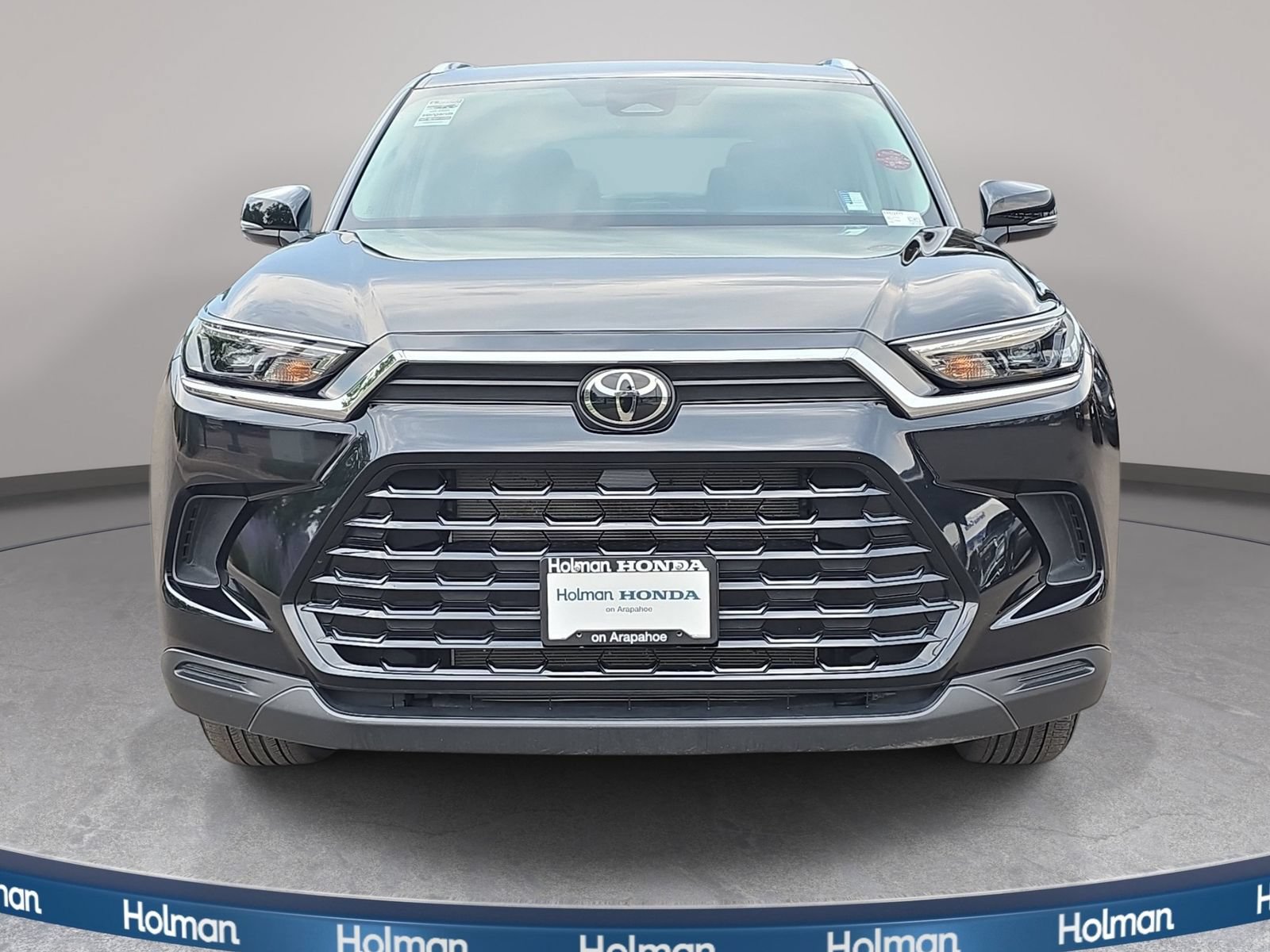 Used 2025 Toyota Grand Highlander AWD image 3