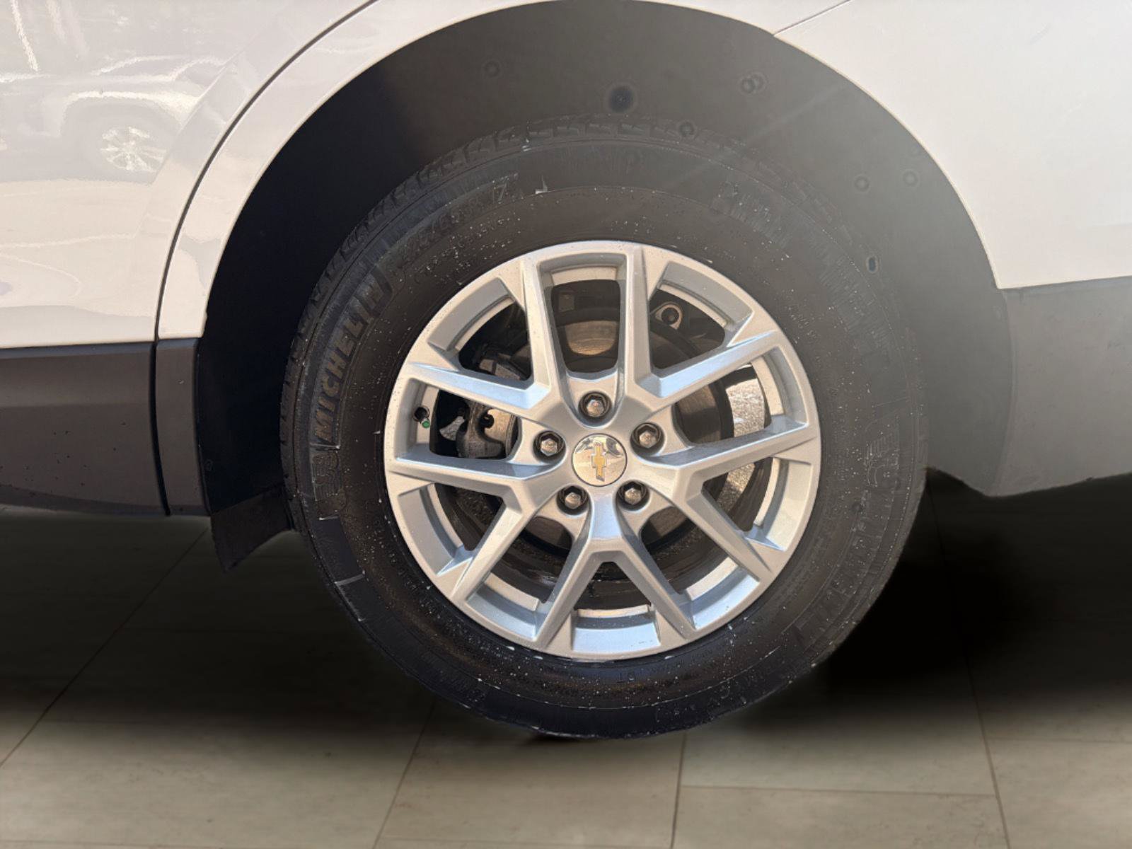 Used 2024 Chevrolet Equinox LS w/ LS Convenience Package FWD image 10