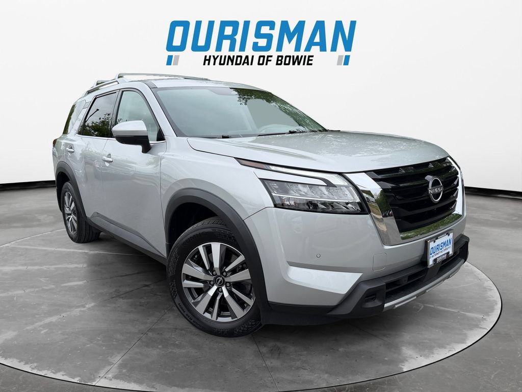 Used 2023 Nissan Pathfinder SL
