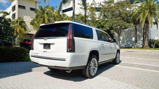 Used 2019 Cadillac Escalade ESV Premium Luxury RWD image 25