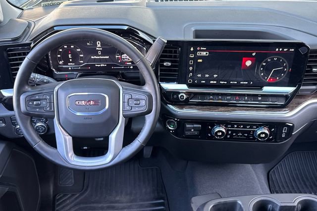Used 2025 GMC Sierra 1500 Elevation image 14