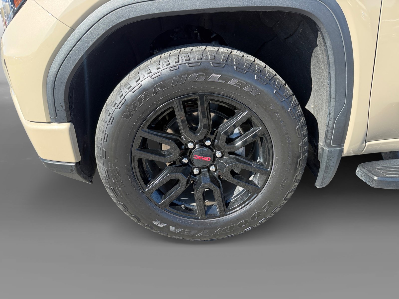 Used 2023 GMC Sierra 1500 Elevation image 9