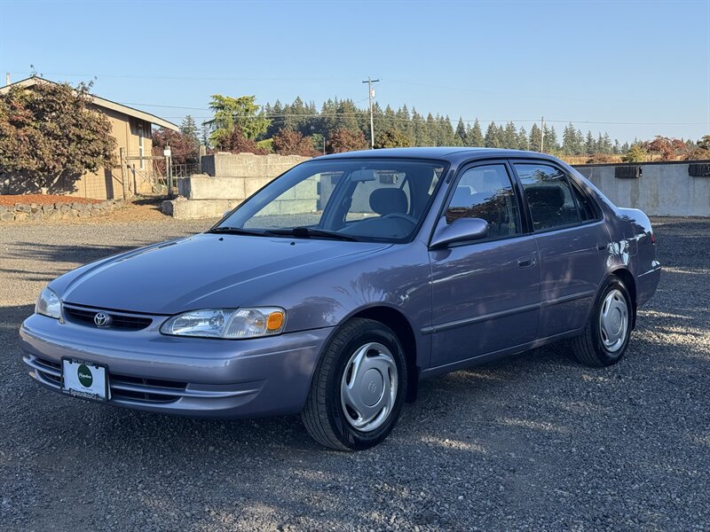 Used 1998 Toyota Corolla LE FWD image 1
