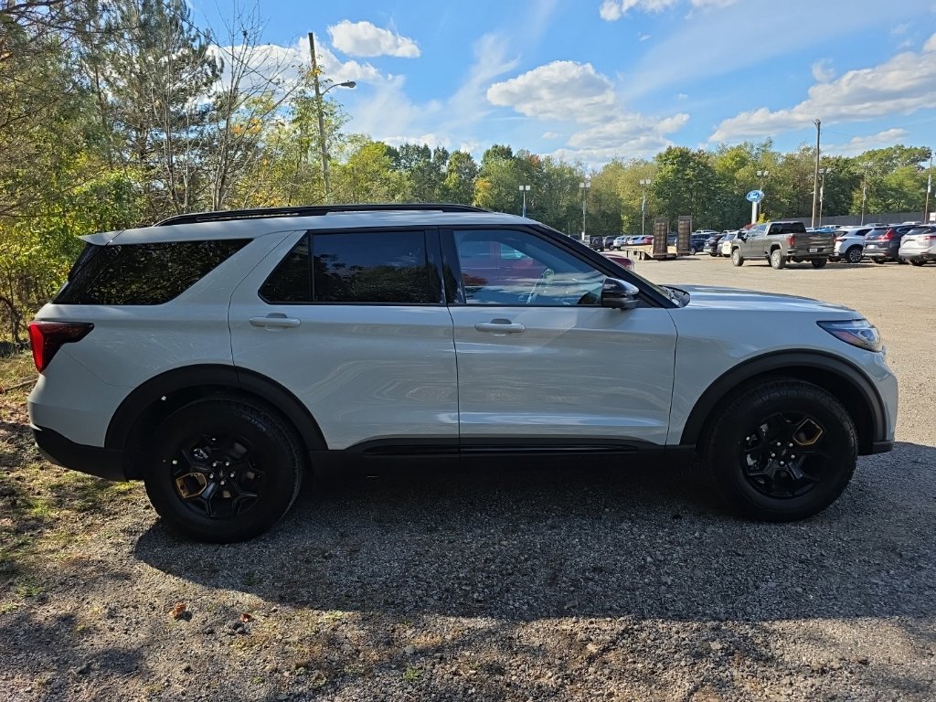 New 2027 Ford Explorer Tremor w/ Tremor Convenience Package AWD/4WD image 9