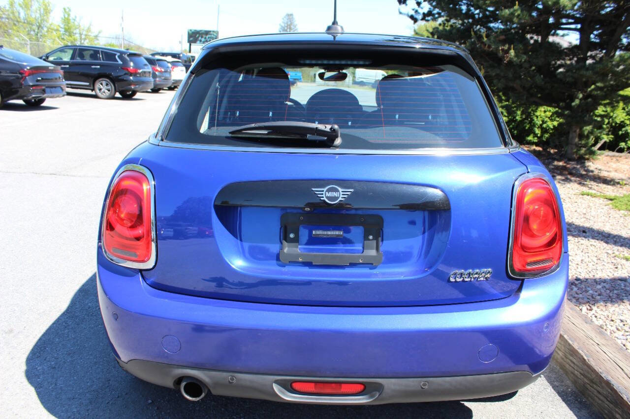 Used 2019 MINI Cooper 4-Door Hardtop FWD image 7