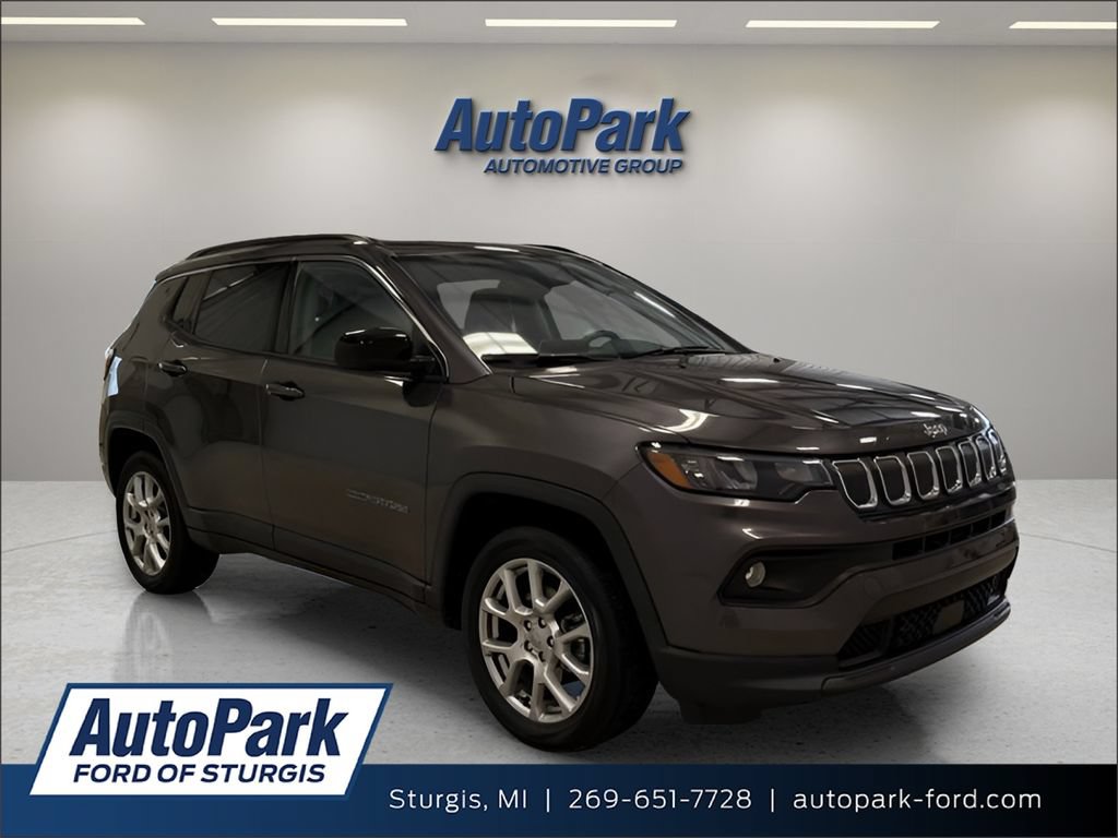 Used 2022 Jeep Compass Latitude w/ Sun and Sound Group AWD/4WD video 1