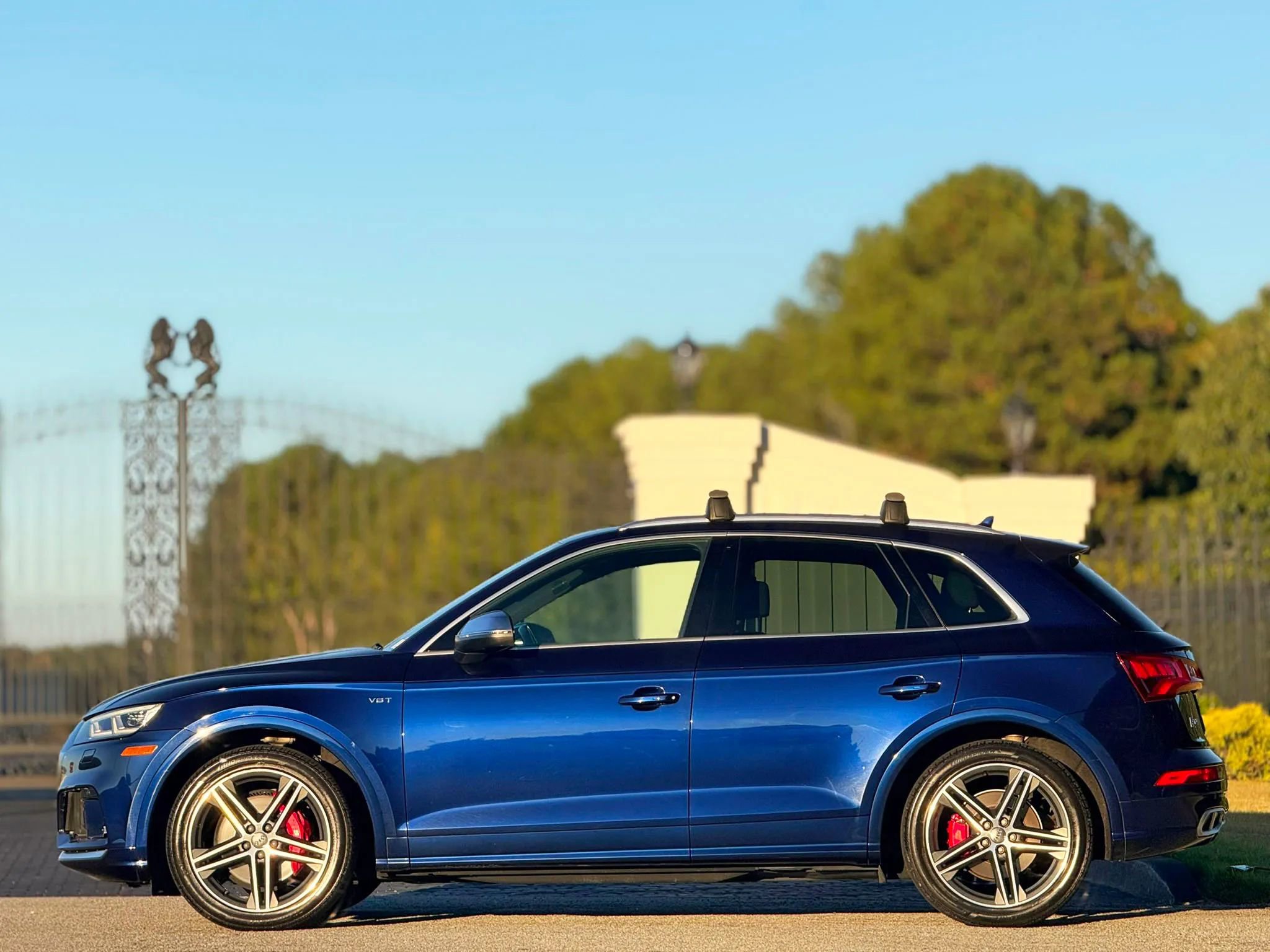 Used 2018 Audi SQ5 Premium Plus w/ S Sport Package image 7