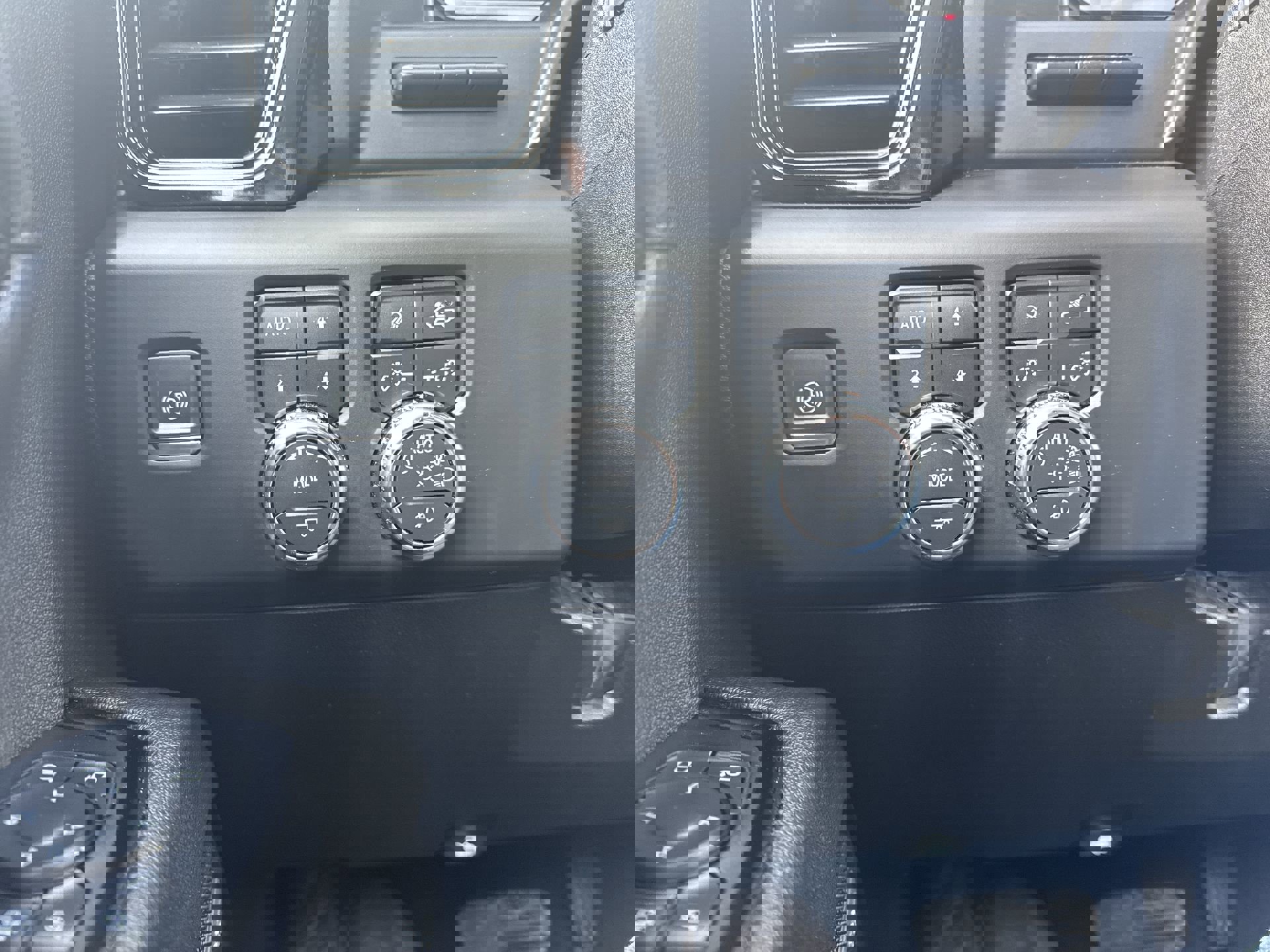 Certified 2024 GMC Sierra 2500 AT4 w/ AT4 Premium Plus Package image 18