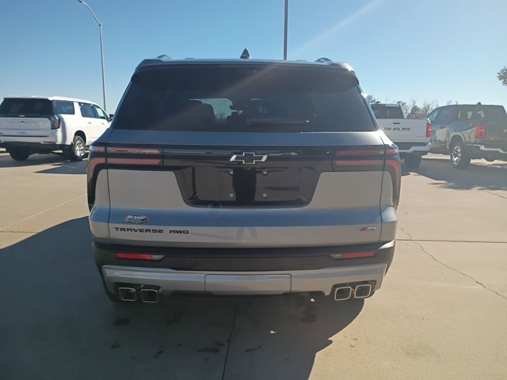 New 2026 Chevrolet Traverse Z71 w/ Enhanced Driving Package image 5