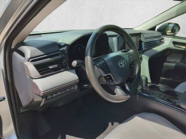 Used 2026 Toyota Camry LE w/ Convenience Package FWD image 17
