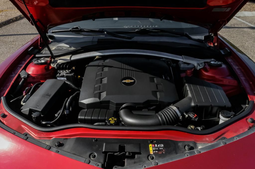 Used 2015 Chevrolet Camaro LT RWD image 42