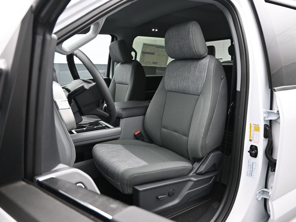 New 2026 Ford F350 XLT w/ XLT Premium Package AWD/4WD image 8