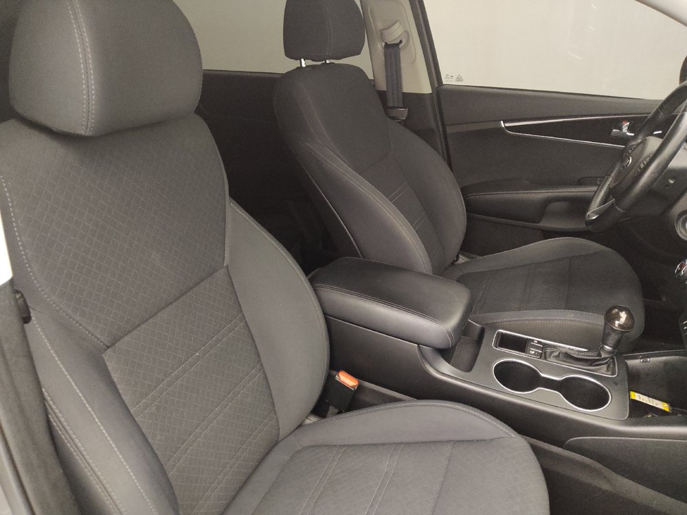 Used 2018 Kia Sorento FWD image 21