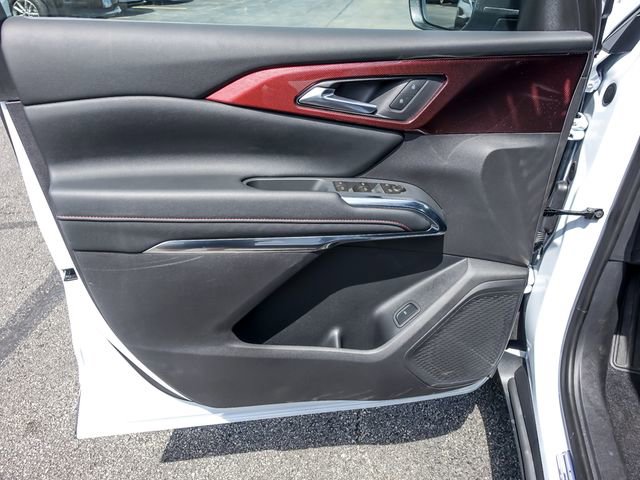 New 2026 Chevrolet Traverse Z71 w/ Driver Confidence Package AWD/4WD image 13
