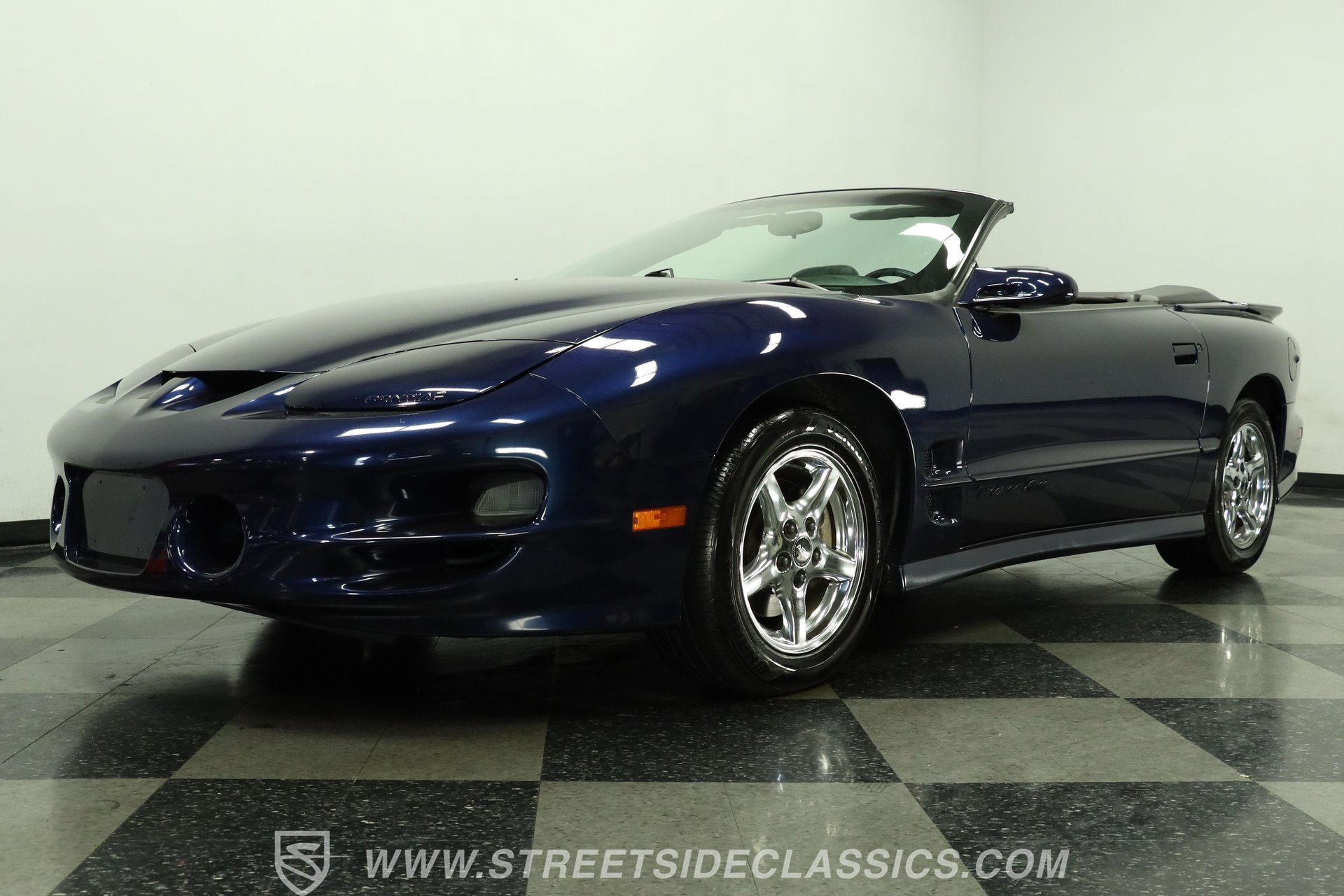 Used 2001 Pontiac Firebird Trans Am RWD image 21