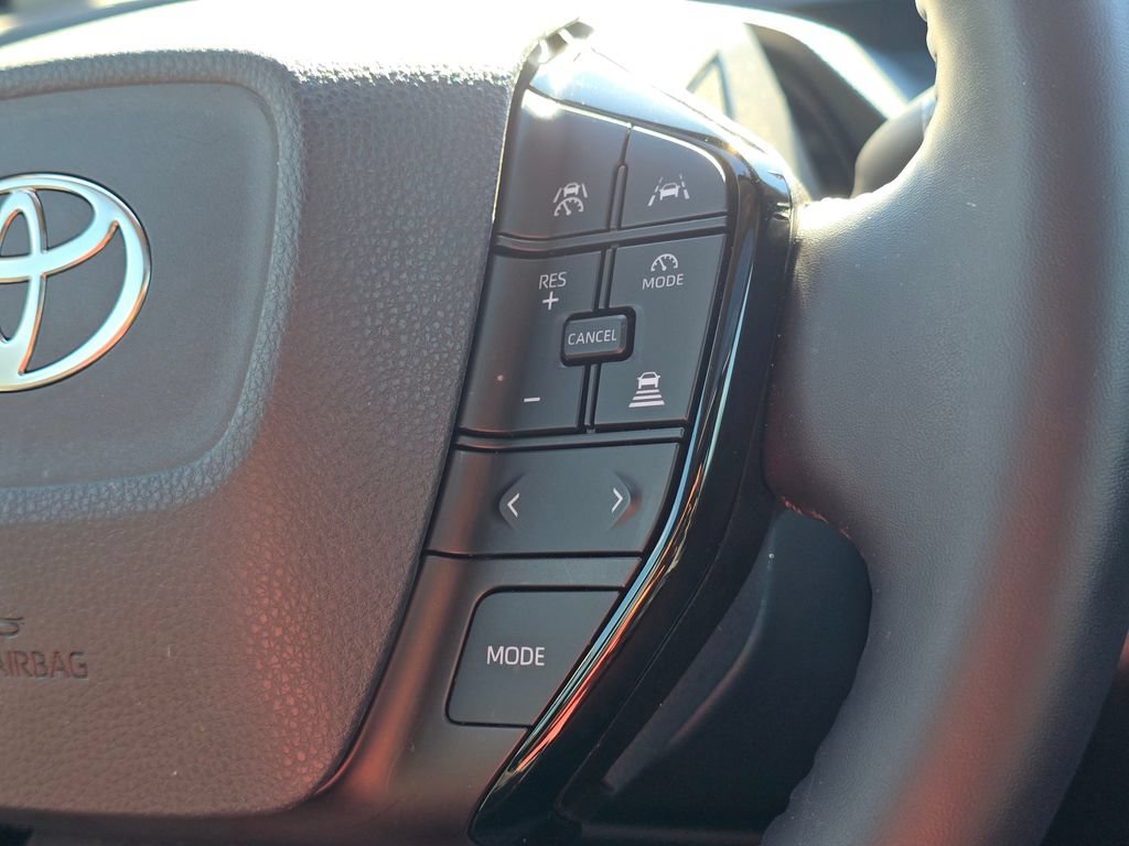 Used 2024 Toyota Prius XLE AWD/4WD image 63