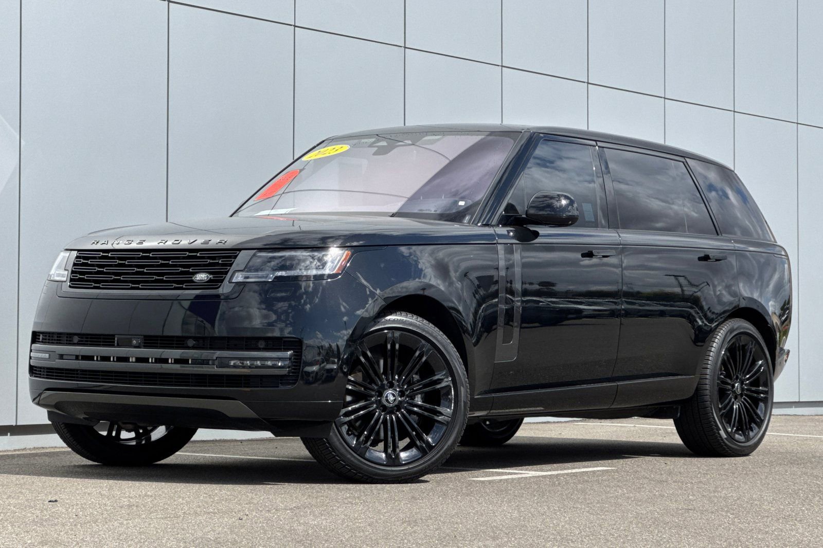 Used 2023 Land Rover Range Rover Long Wheelbase SE