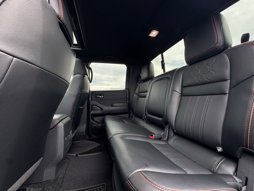 Used 2023 Nissan Frontier Pro-X w/ Pro-X Premium Package image 18