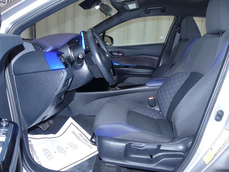 Used 2020 Toyota C-HR XLE image 18