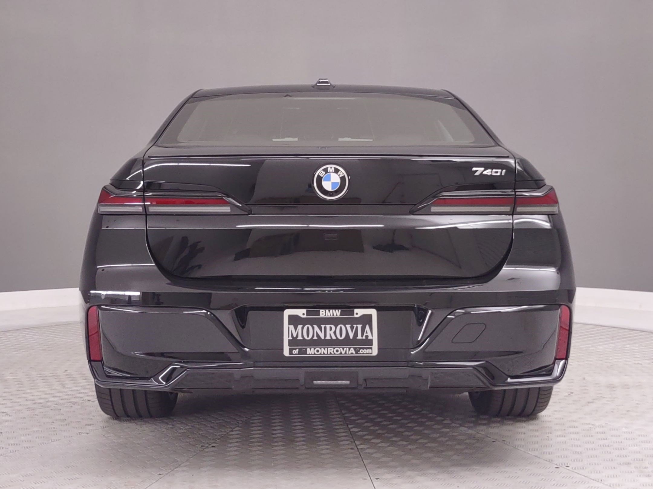 New 2026 BMW 740i w/ Premium Package image 8