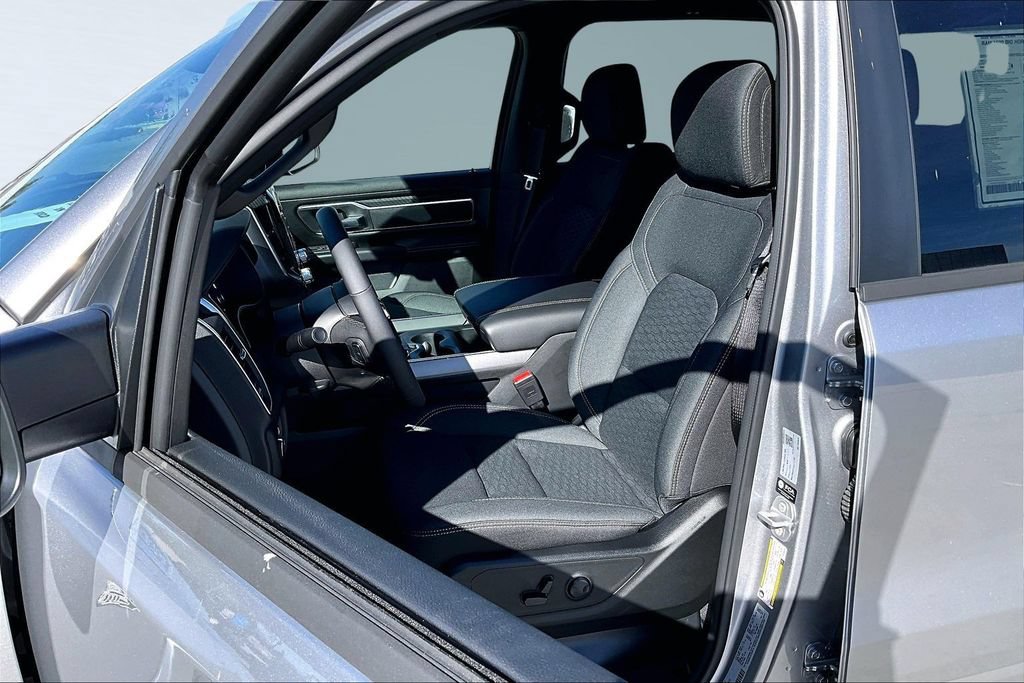 New 2026 RAM 1500 Big Horn AWD/4WD image 5