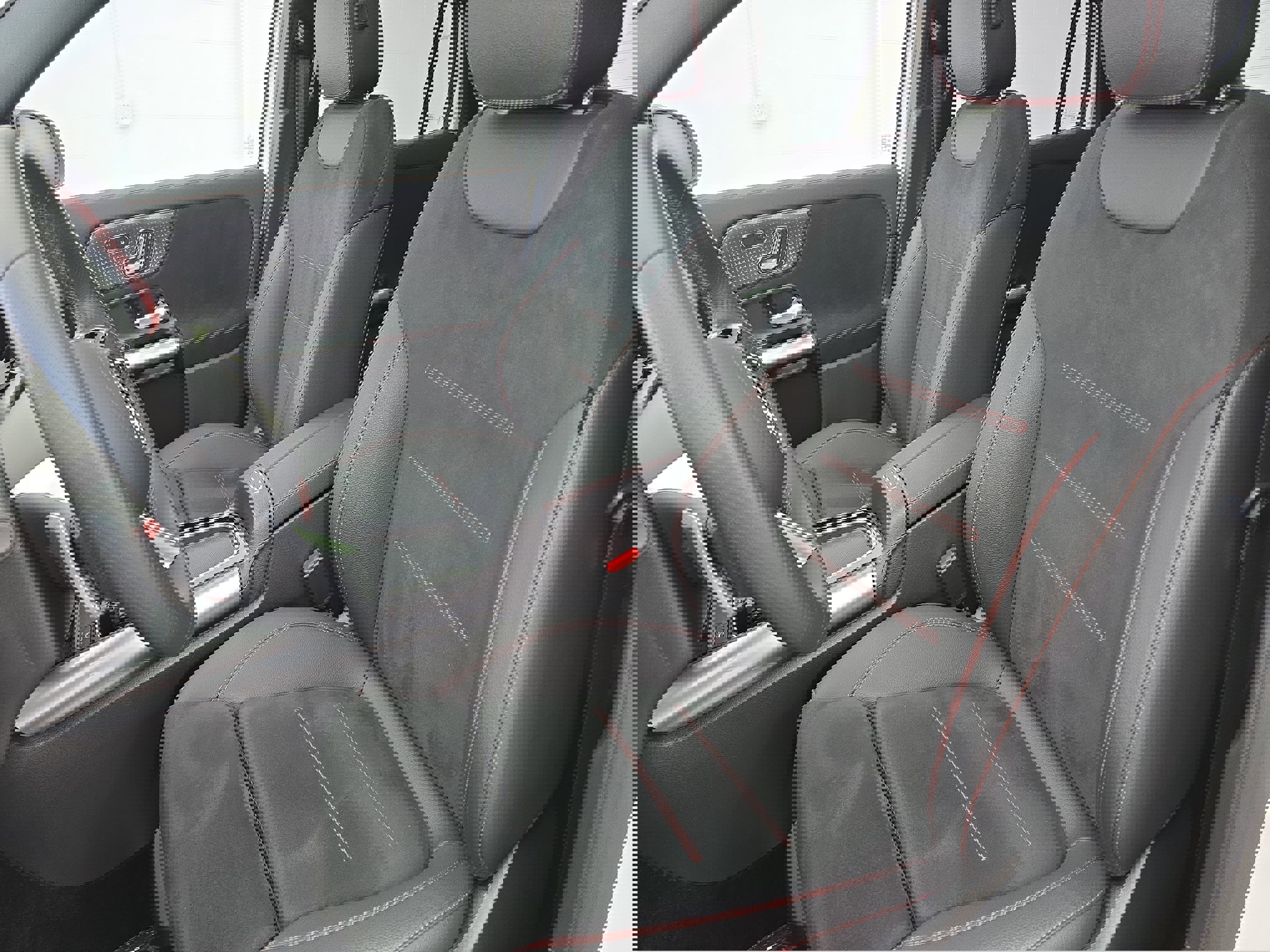 Used 2025 Mercedes-Benz GLA 250 image 15