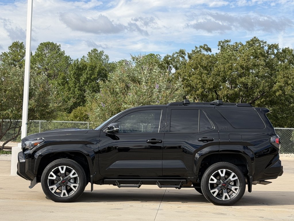 Used 2025 Toyota 4Runner TRD Sport Premium w/ Tow Technology Package AWD/4WD image 3