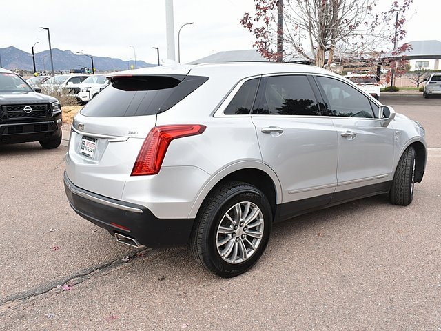 Used 2017 Cadillac XT5 Luxury w/ Driver Awareness Package image 9