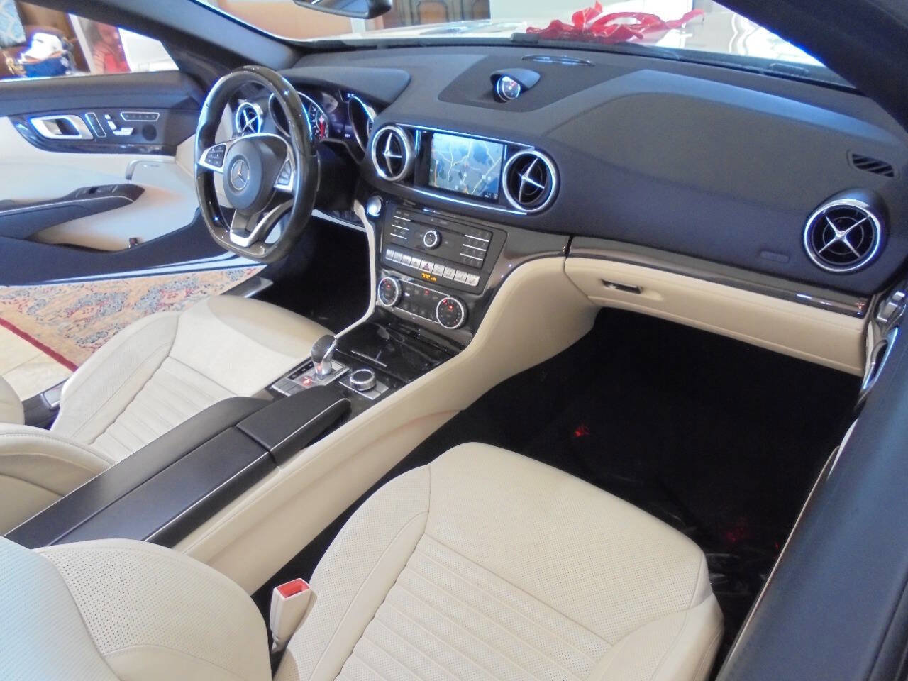 Used 2017 Mercedes-Benz SL 550 image 14