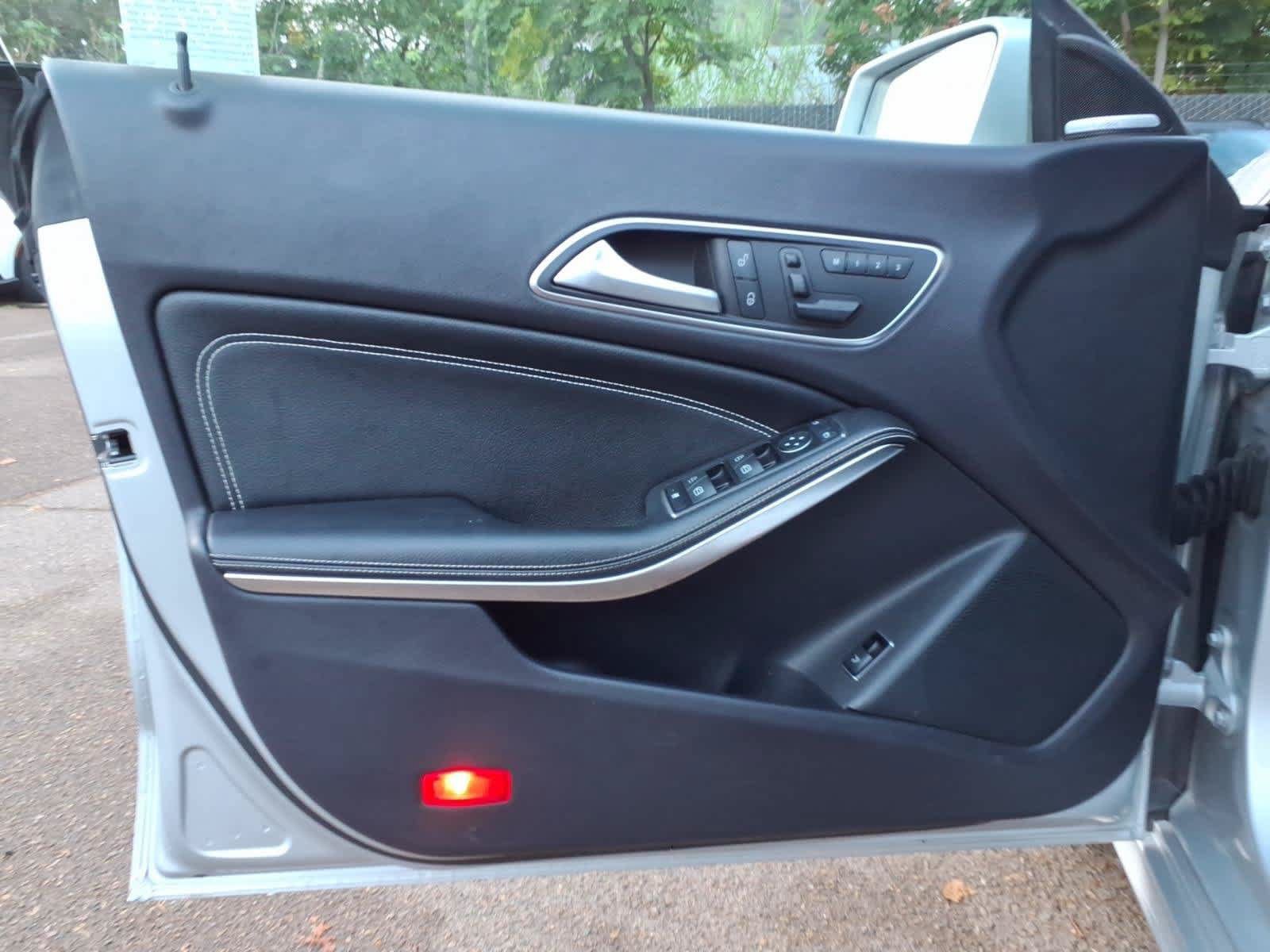 Used 2014 Mercedes-Benz CLA 250 image 13