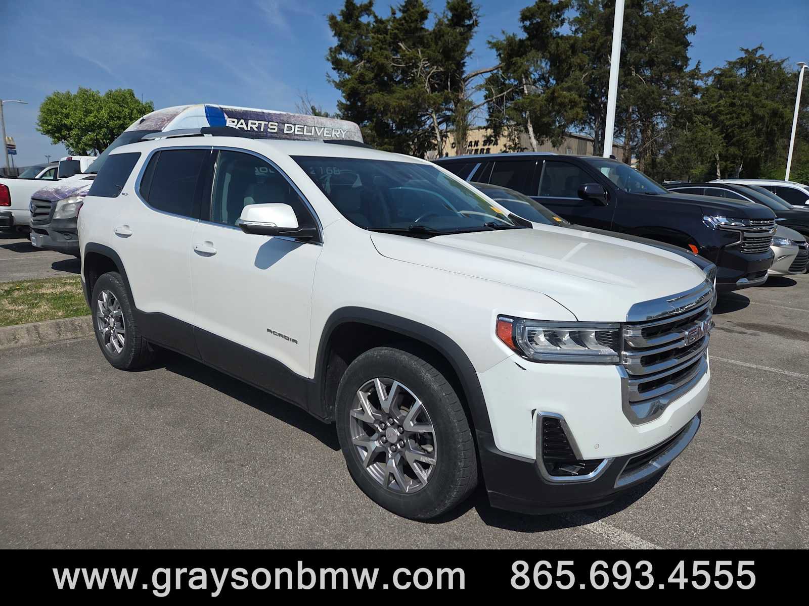 Used 2021 GMC Acadia SLT image 1