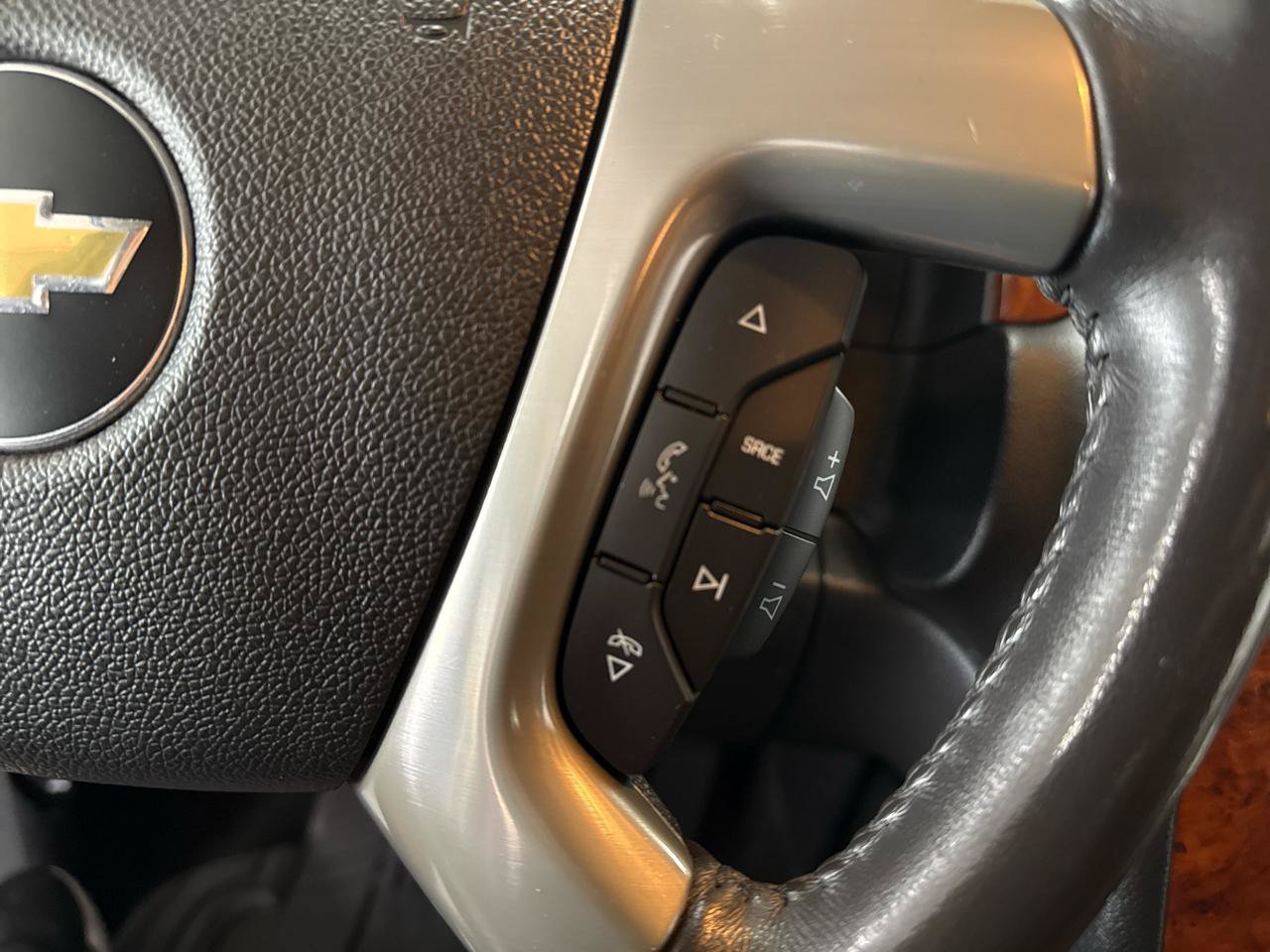 Used 2012 Chevrolet Avalanche LT AWD/4WD image 15