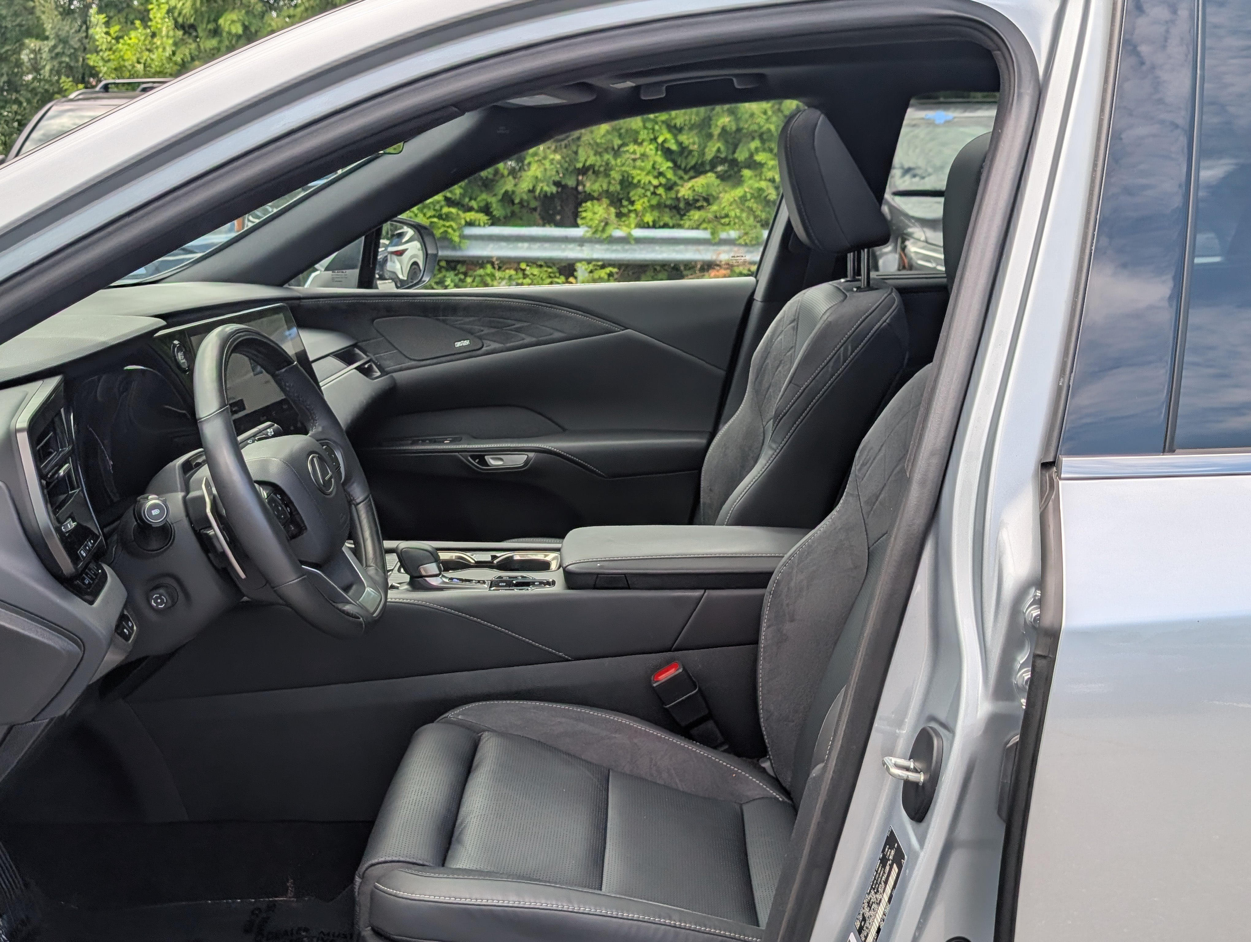 Used 2024 Lexus RX 350 AWD w/ Convenience Package image 17