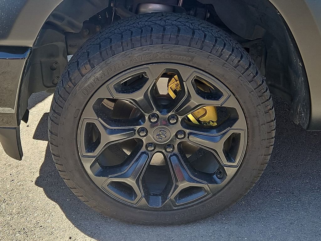 Used 2022 RAM 1500 Limited w/ Body Color Bumper Group image 5