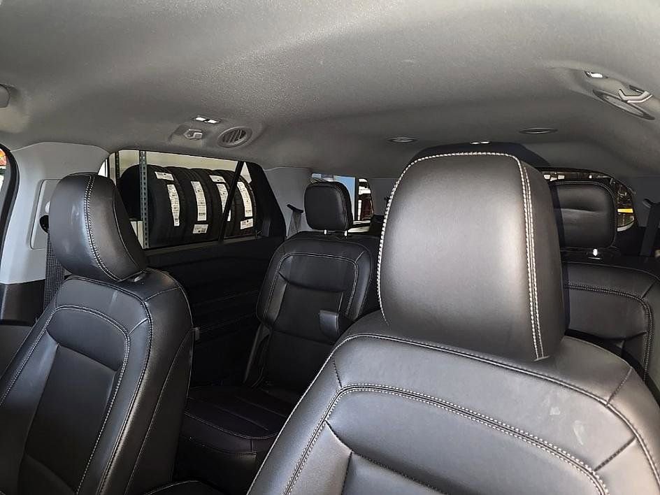 Used 2022 Ford Explorer XLT w/ Equipment Group 202A image 24