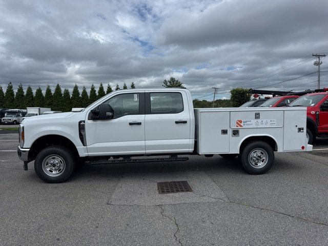 New 2025 Ford F250 XL w/ XL Chrome Package