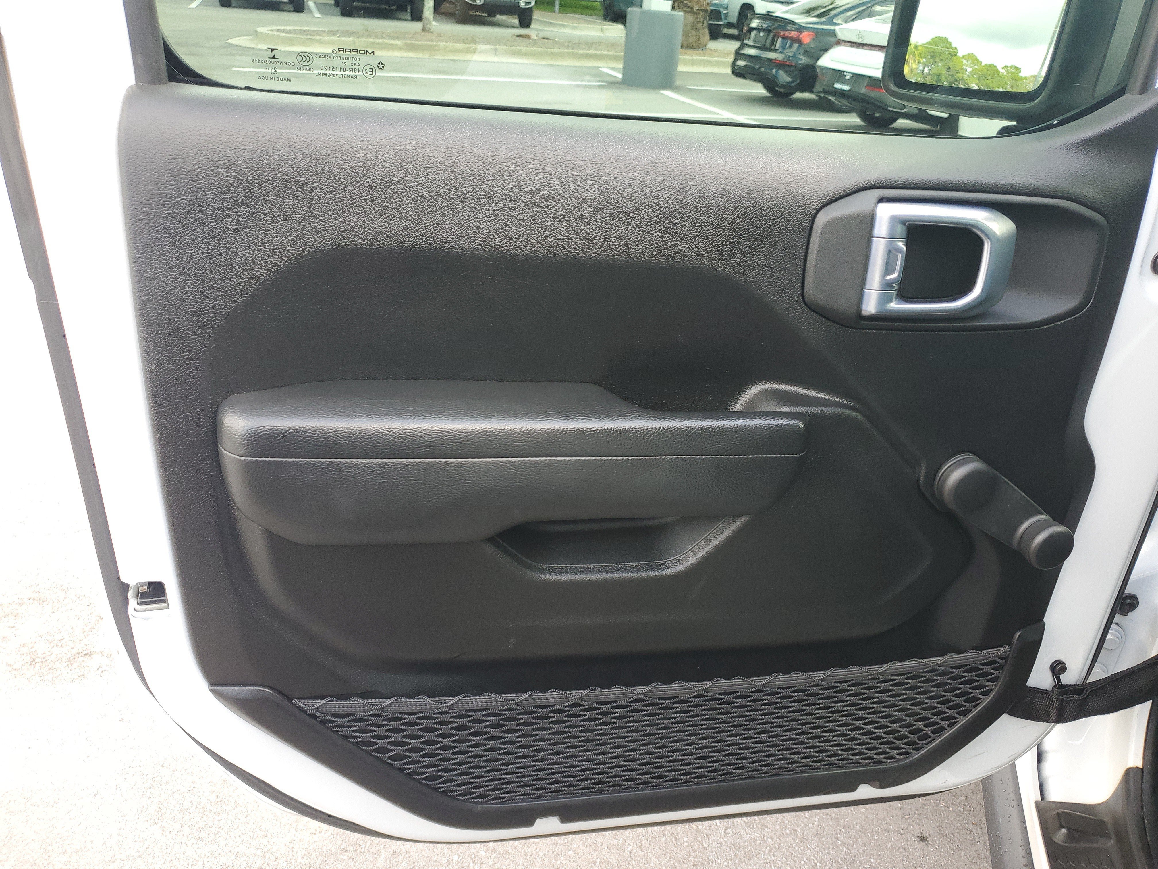 Used 2021 Jeep Wrangler Sport AWD/4WD image 9