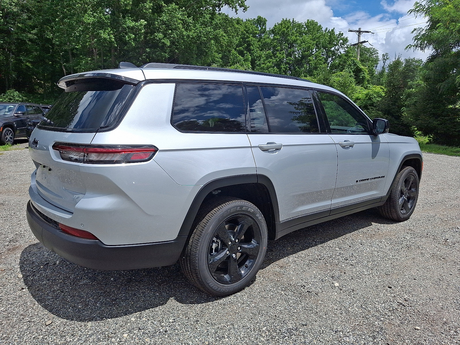 New 2025 Jeep Grand Cherokee L Altitude image 4